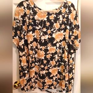 Roman's floral top new